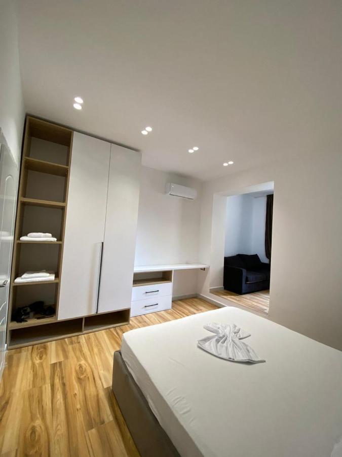 Luxury Apartments Blloku ティラナ エクステリア 写真