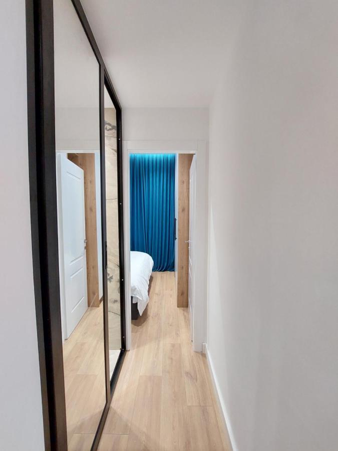 Luxury Apartments Blloku ティラナ エクステリア 写真