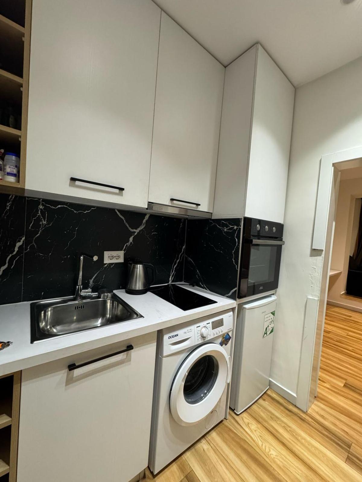Luxury Apartments Blloku ティラナ エクステリア 写真