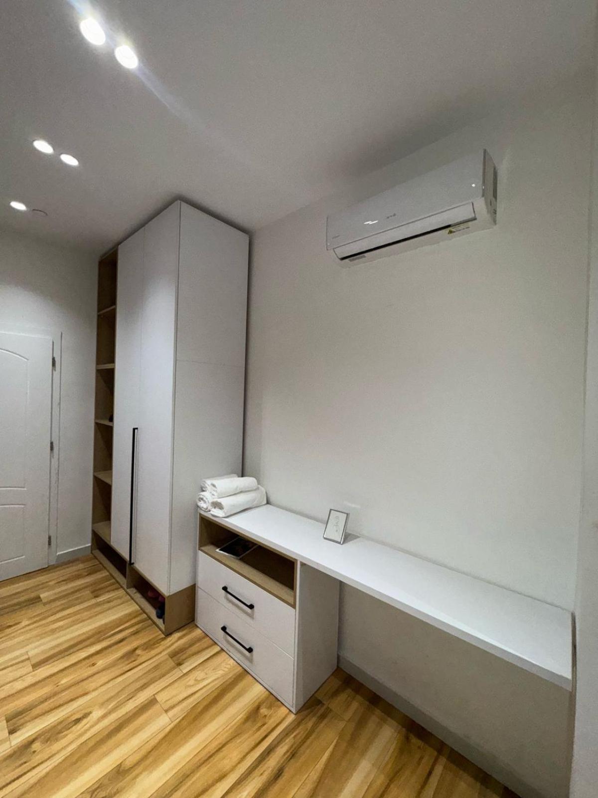 Luxury Apartments Blloku ティラナ エクステリア 写真
