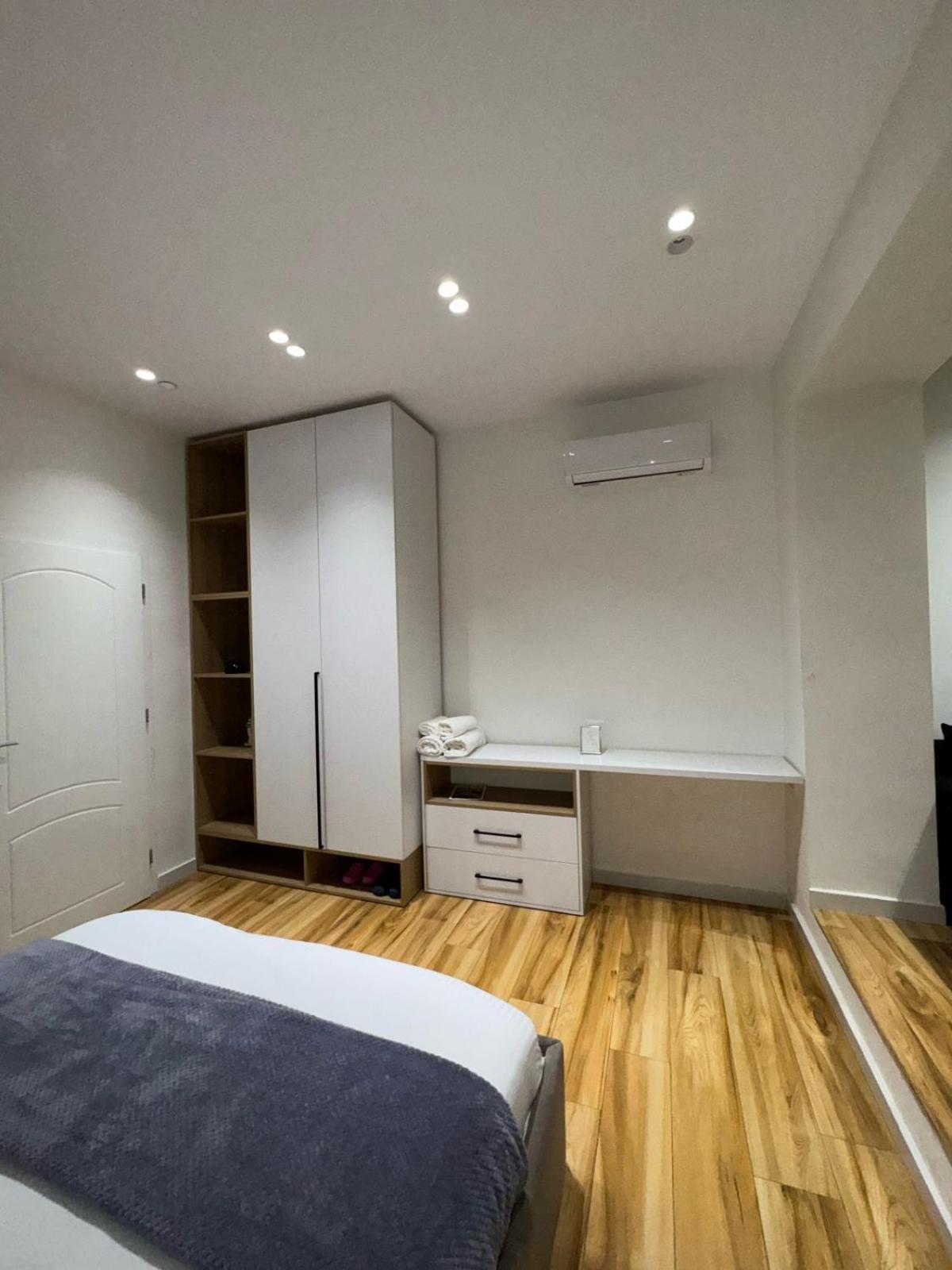 Luxury Apartments Blloku ティラナ エクステリア 写真